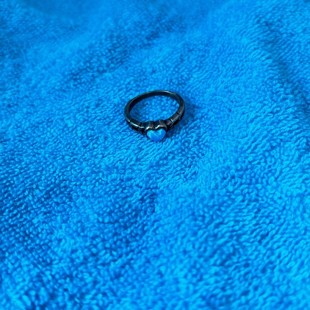 Heart opal ring - Picture 3 of 3